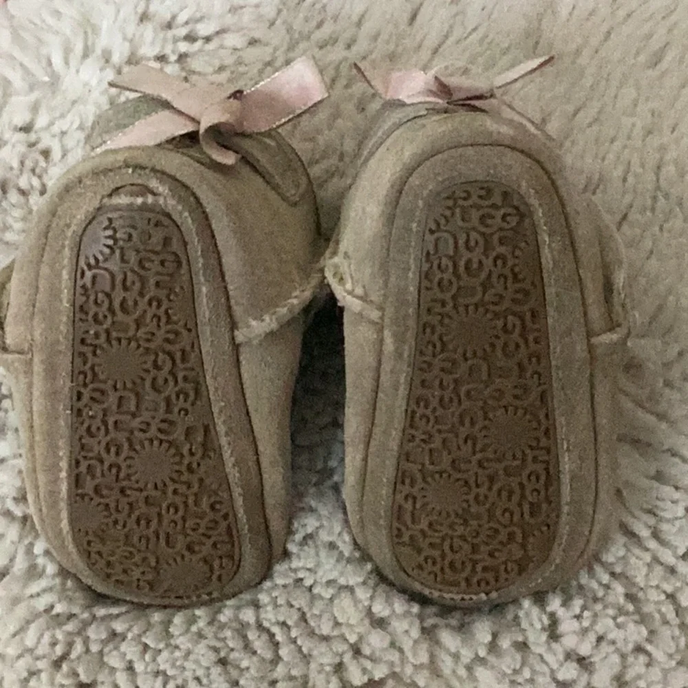 Adorable Pink and Tan Infant Ugg Jesse Booties